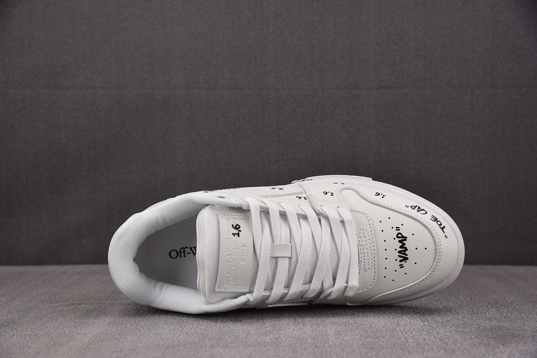Off-White c/o Virgil Abloh
