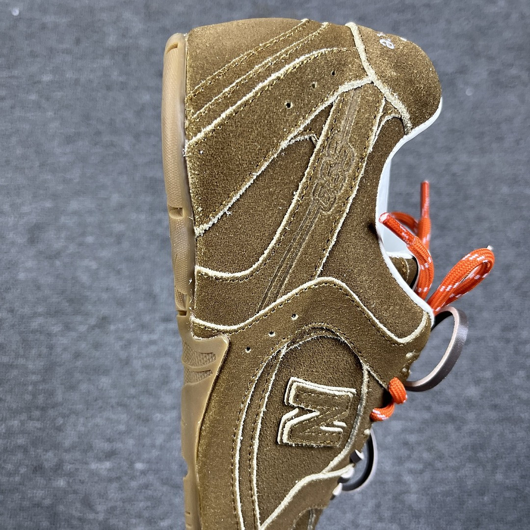 Miu Miu X NEW BALANCE Suede 530