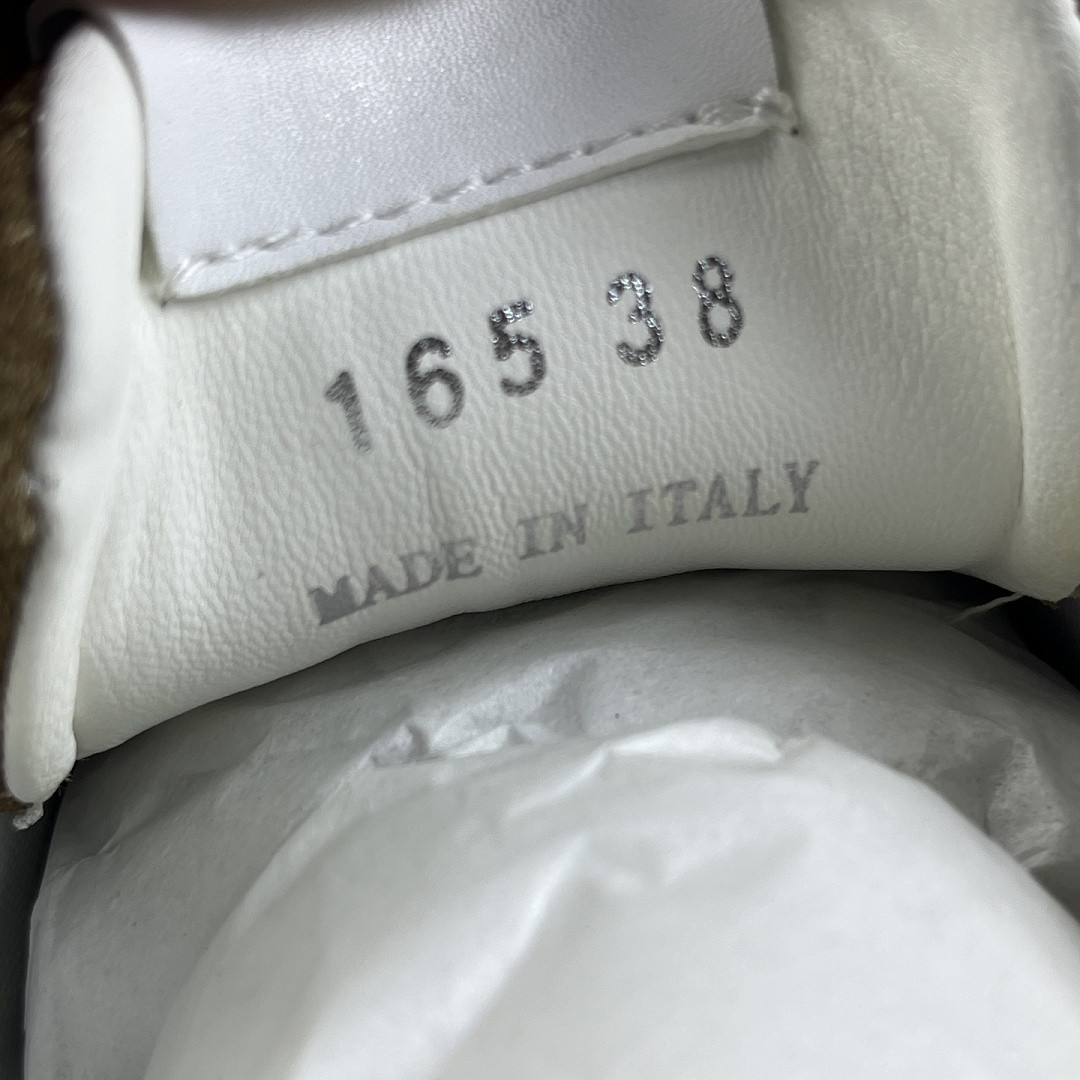 Miu Miu X NEW BALANCE Suede 530