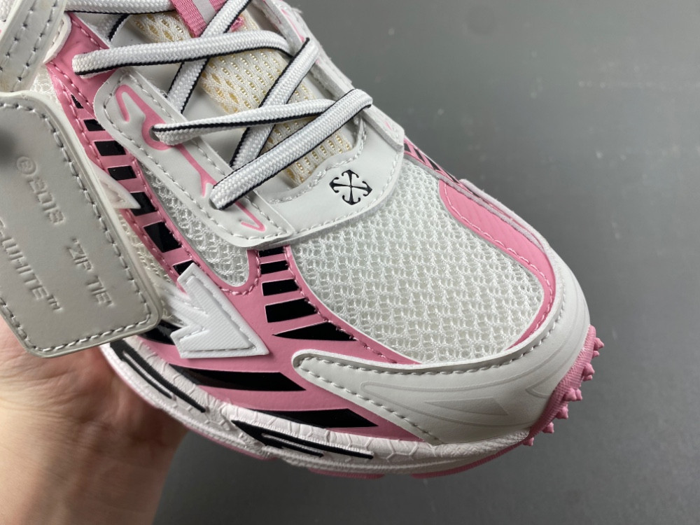 Off-White c/o Virgil Abloh