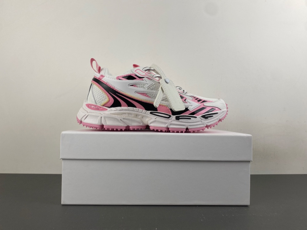 Off-White c/o Virgil Abloh