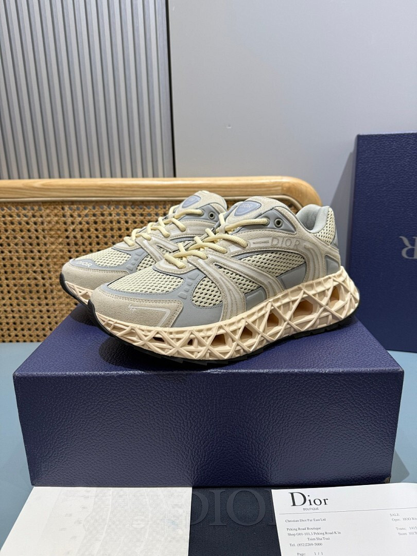 DR B35 NXXT sneaker
