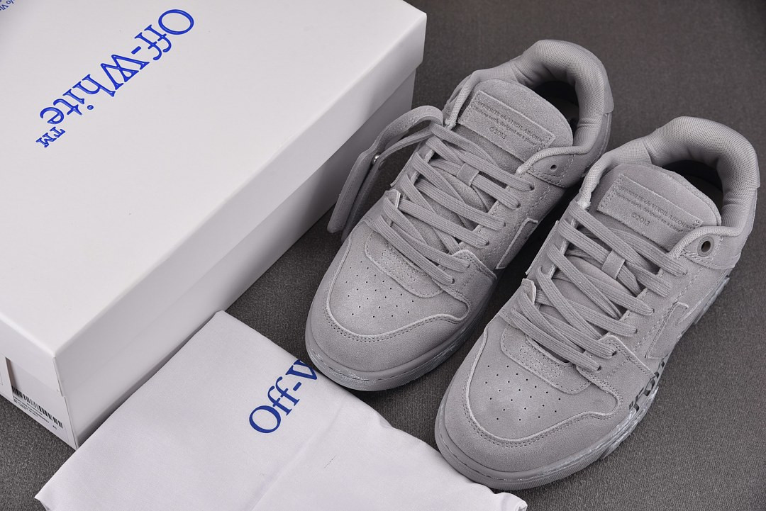 Off-White c/o Virgil Abloh