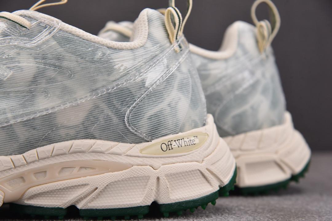 Off-White c/o Virgil Abloh