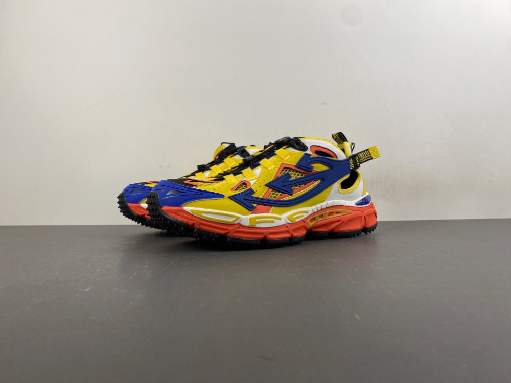 Off-White c/o Virgil Abloh