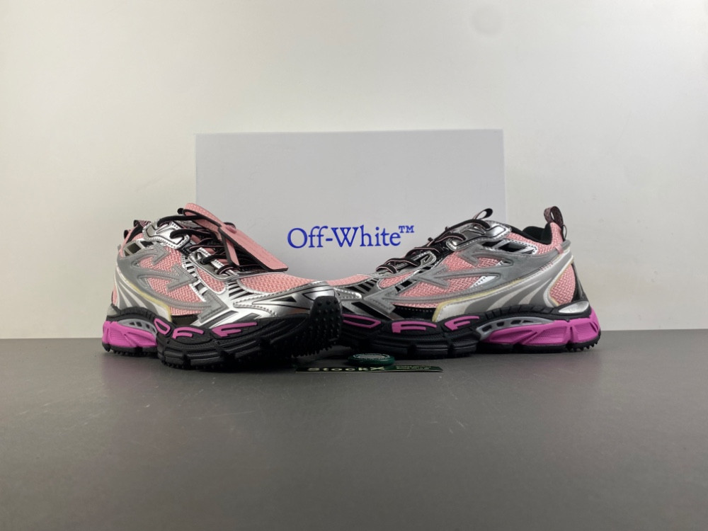 Off-White c/o Virgil Abloh
