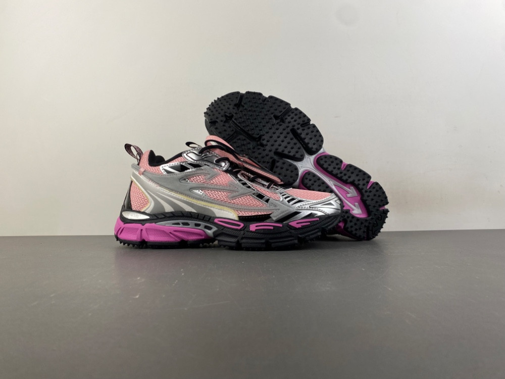 Off-White c/o Virgil Abloh