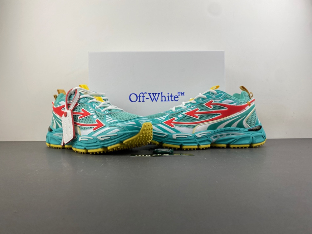 Off-White c/o Virgil Abloh