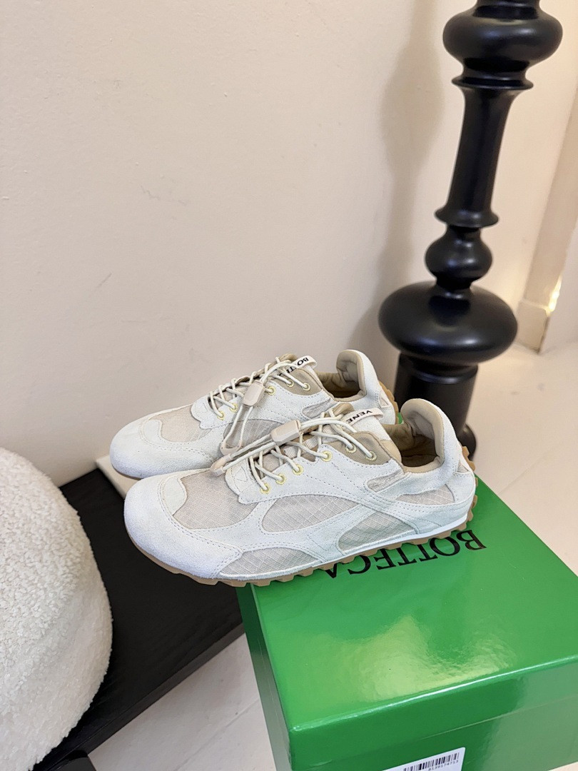 B0tt*ga Ven*ta Orbit Sneaker