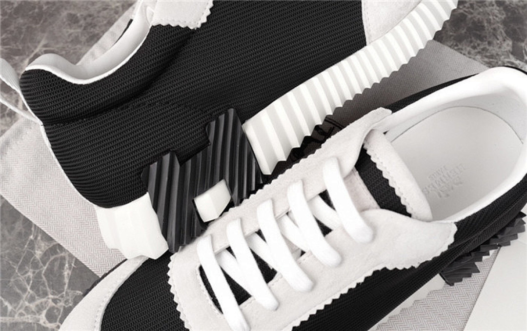 H*ER*MES SNEAKER
