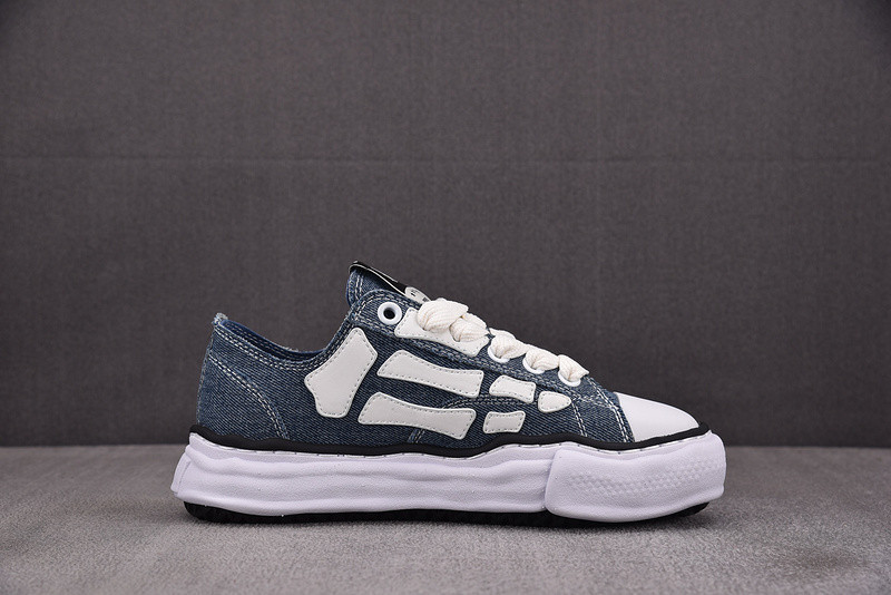 A*iri x MMY Sneakers