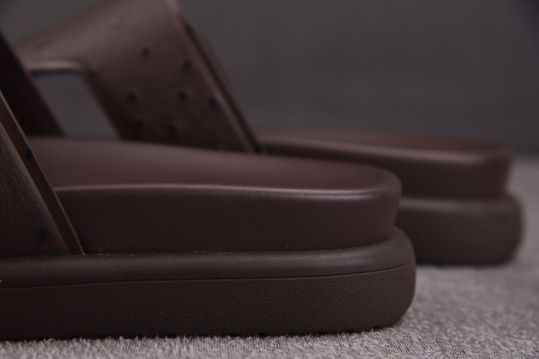LOU1_TON SLIPPERS