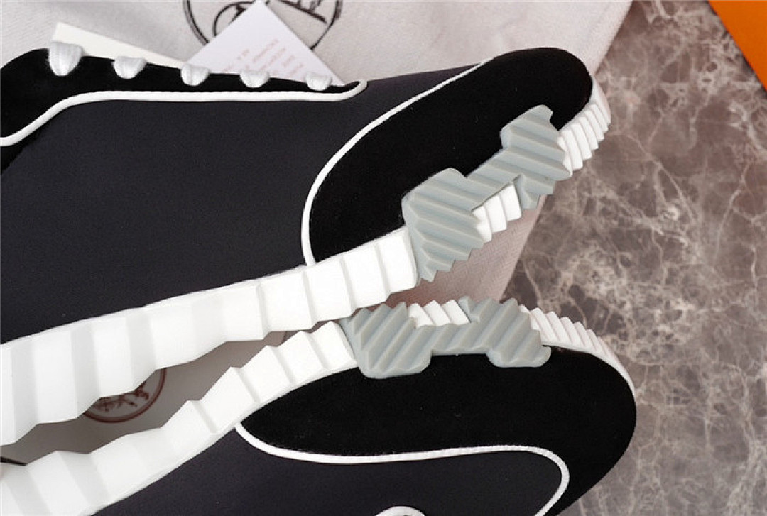 H*ER*MES SNEAKER