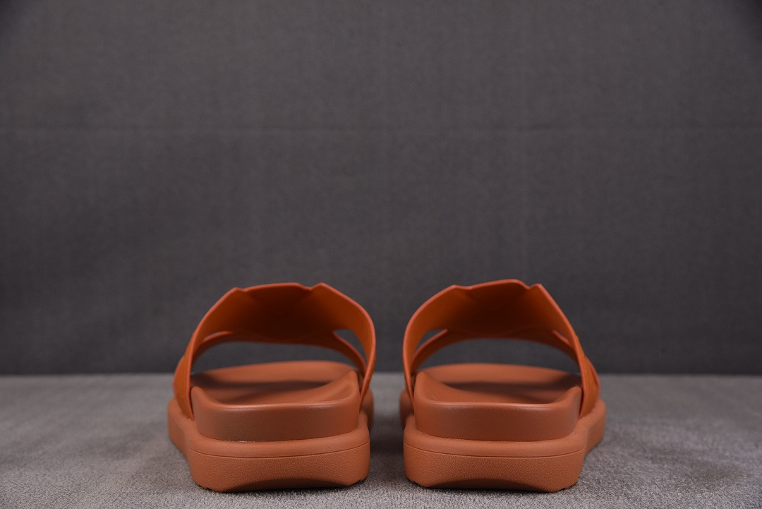 LOU1_TON SLIPPERS