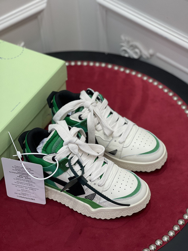 Off-White c/o Virgil Abloh