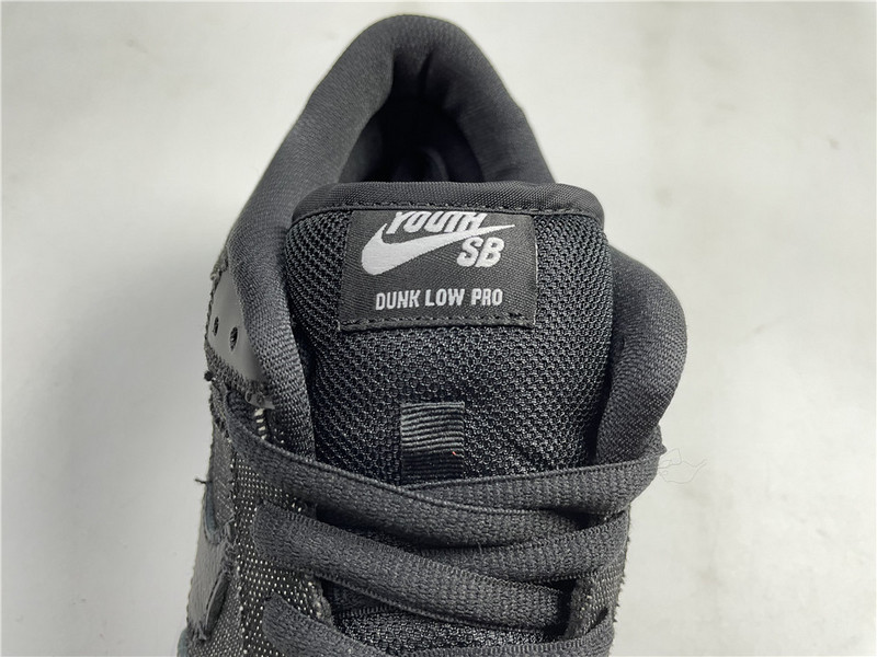 Wasted Youth × Nike Dunk SB Low “Black” DD8386-001