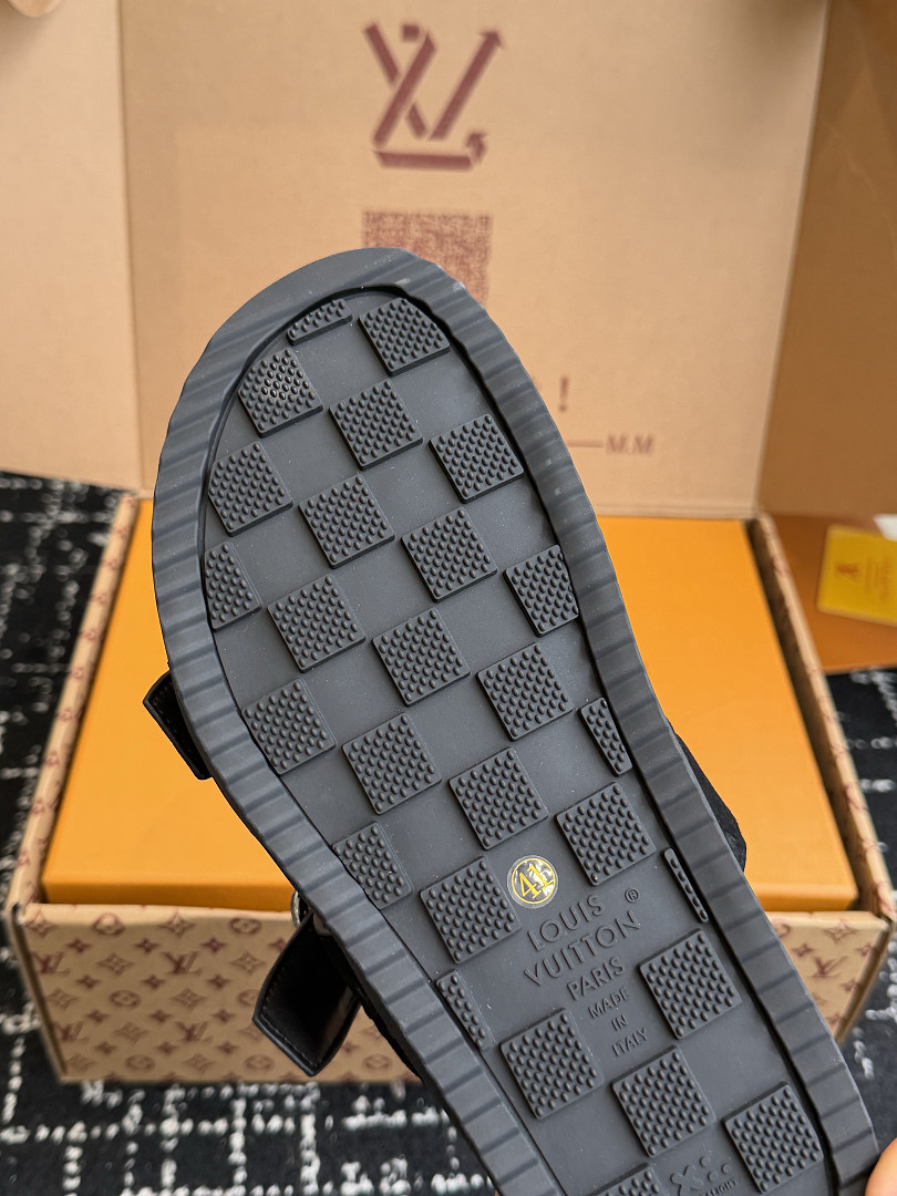 LOU1_TON SLIPPERS