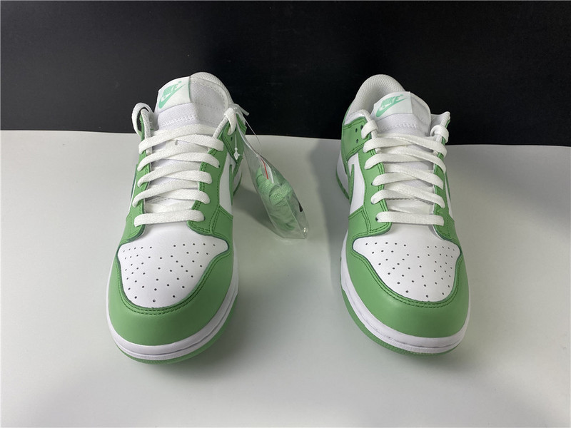 Nike SB Dunk Low Green Tender Powder CU1726-188