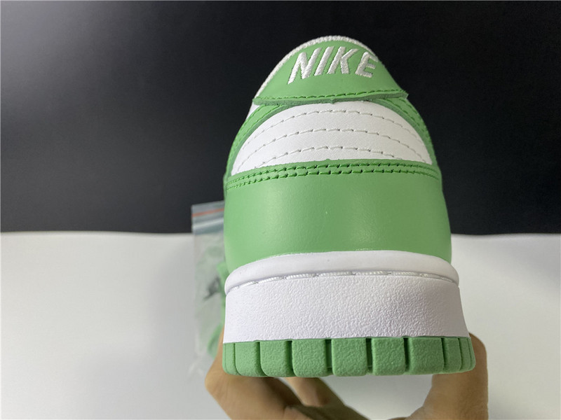 Nike SB Dunk Low Green Tender Powder CU1726-188