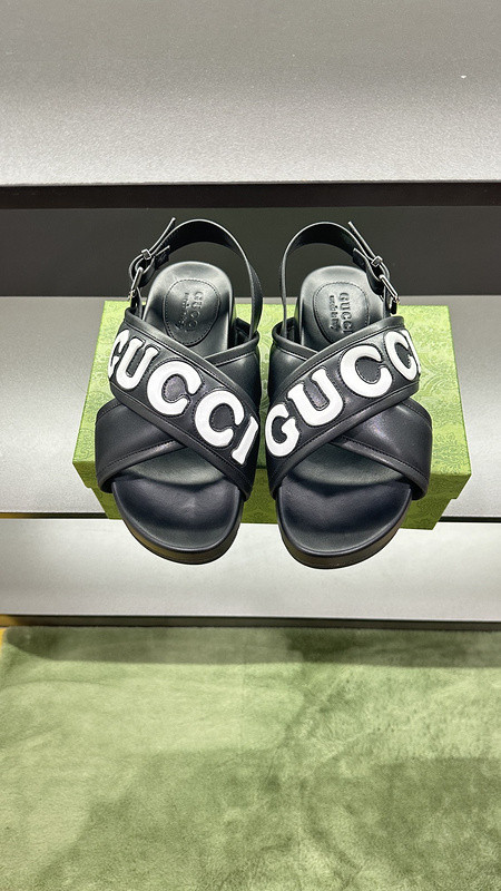 GUC LEATHER SLIDE