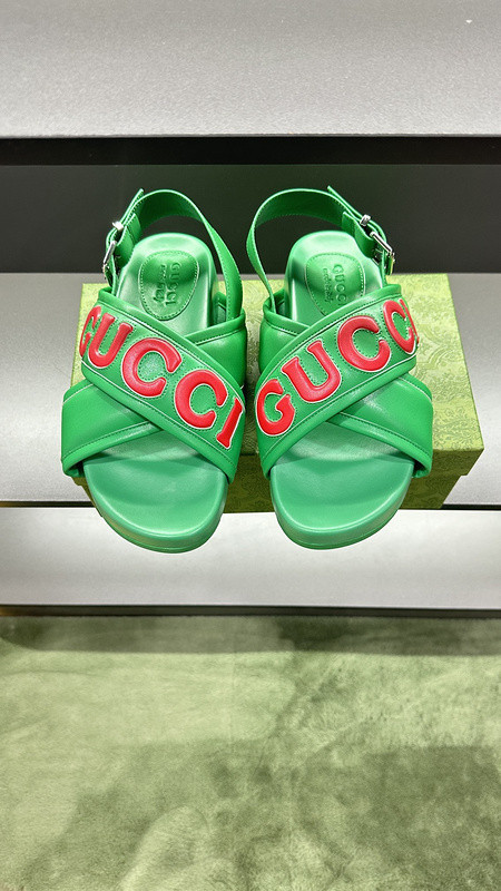 GUC LEATHER SLIDE
