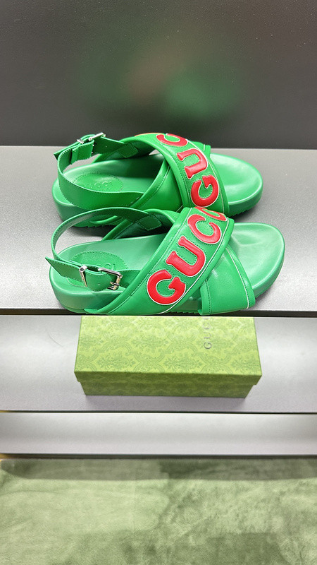 GUC LEATHER SLIDE