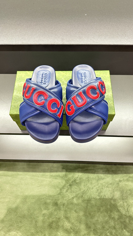GUC LEATHER SLIDE