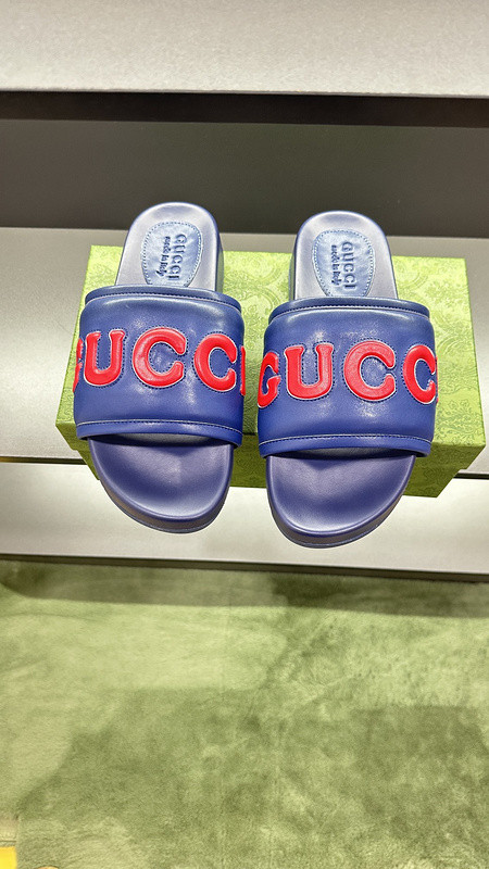 GUC LEATHER SLIDE