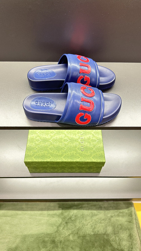 GUC LEATHER SLIDE