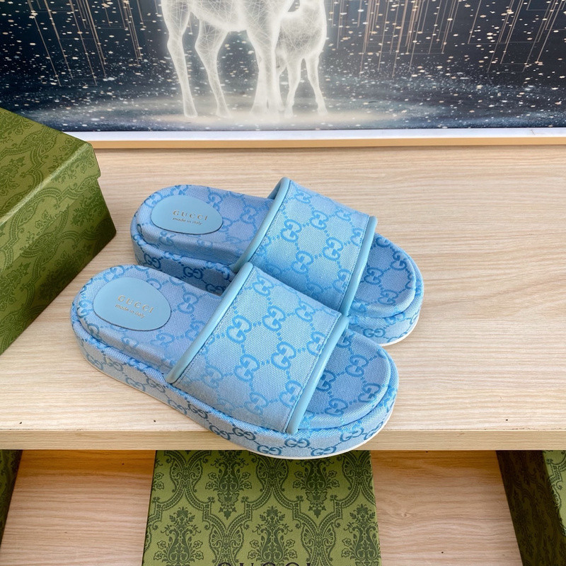GUC LEATHER SLIDE