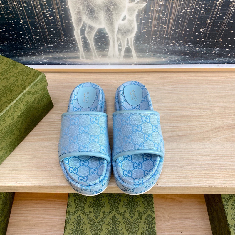 GUC LEATHER SLIDE
