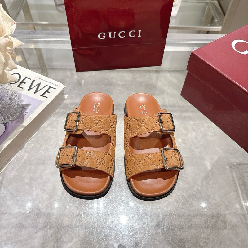 GUC LEATHER SLIDE