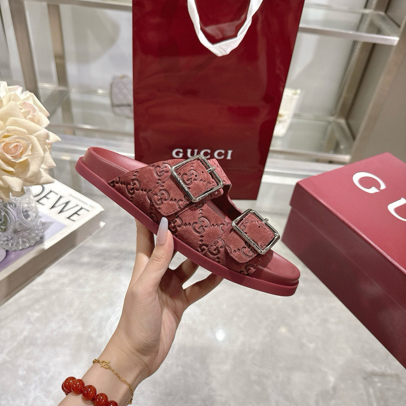 GUC LEATHER SLIDE