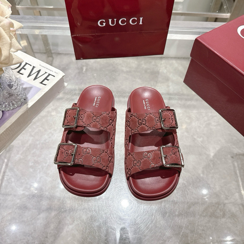 GUC LEATHER SLIDE