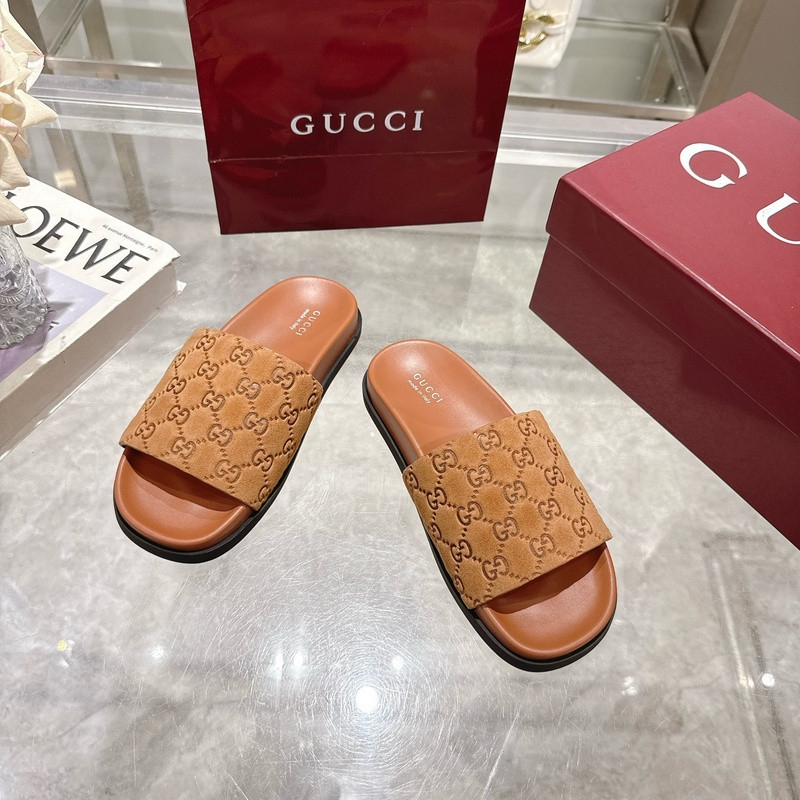 GUC LEATHER SLIDE