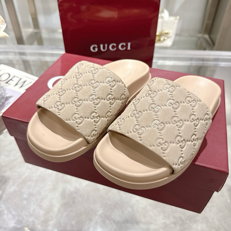 GUC LEATHER SLIDE