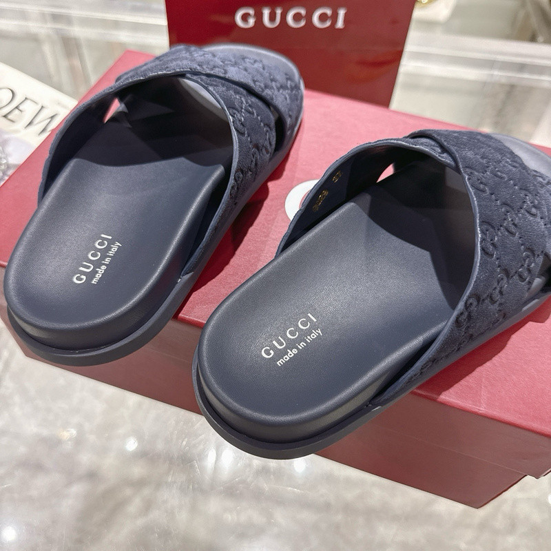 GUC LEATHER SLIDE