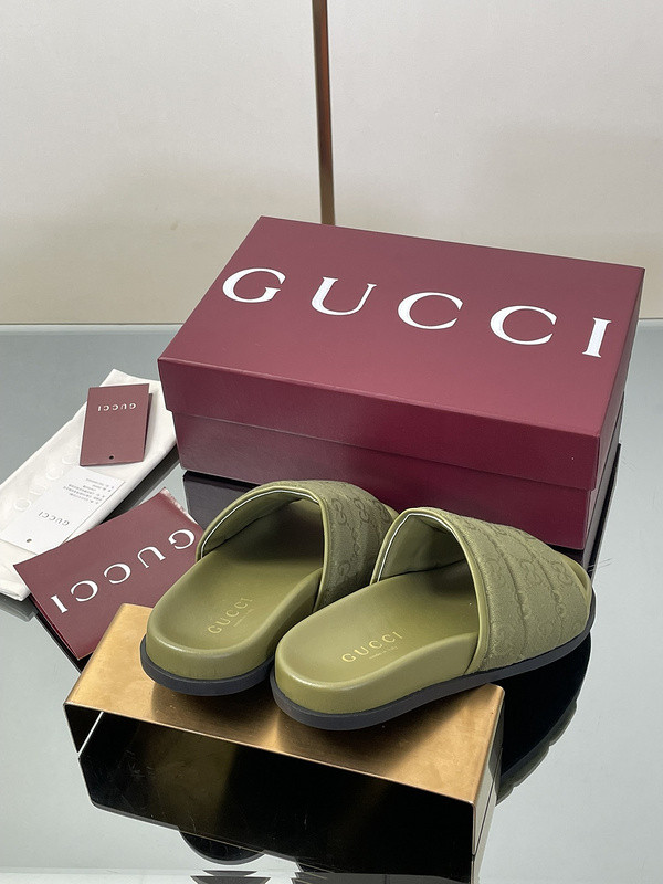 GUC LEATHER SLIDE