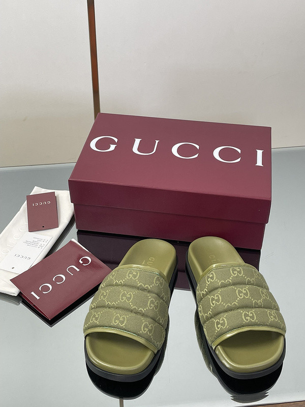 GUC LEATHER SLIDE