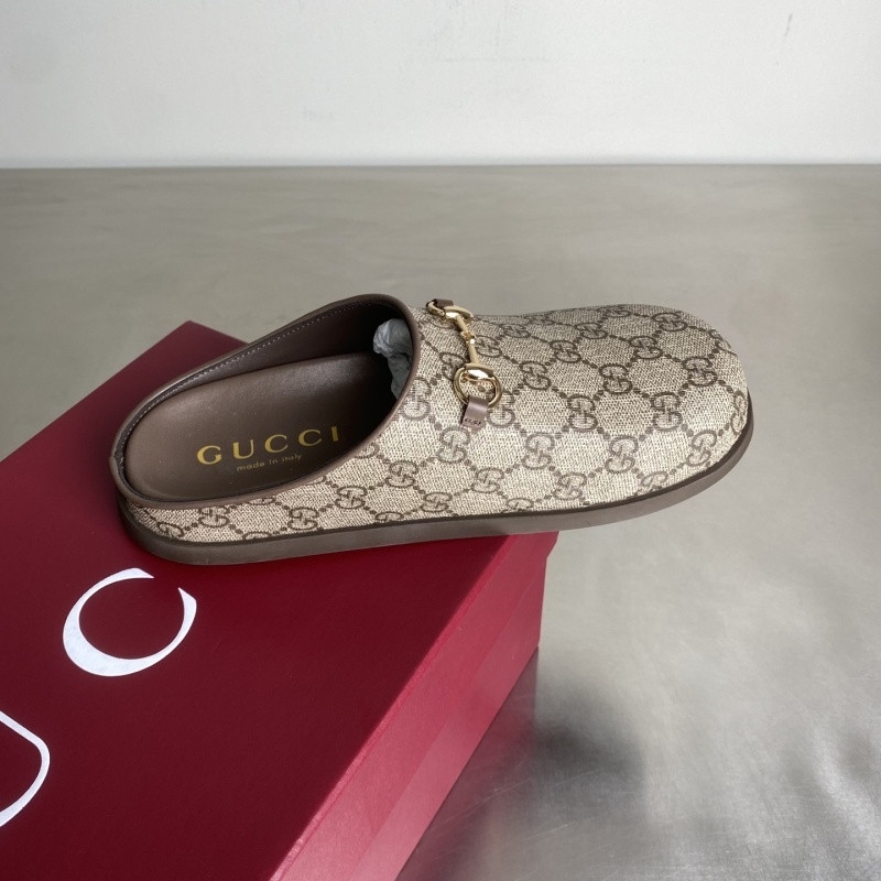 GUC LEATHER SLIDE