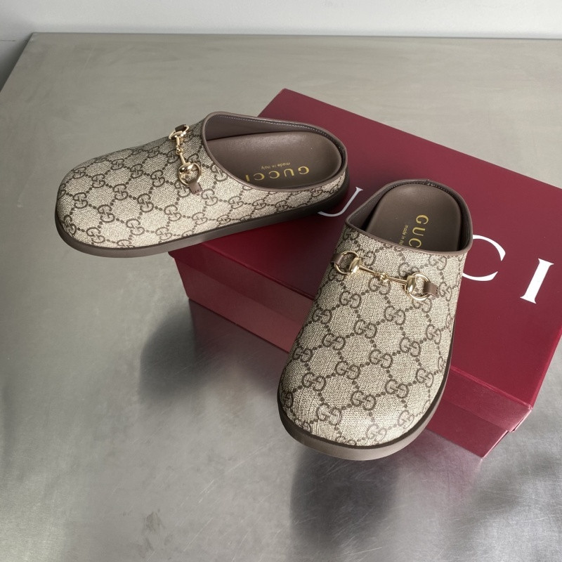 GUC LEATHER SLIDE