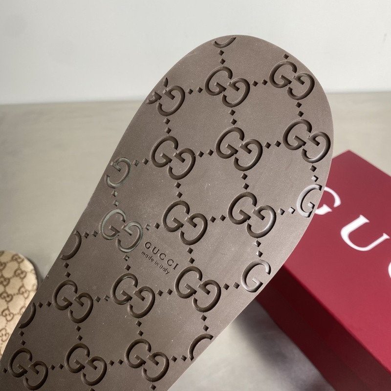GUC LEATHER SLIDE
