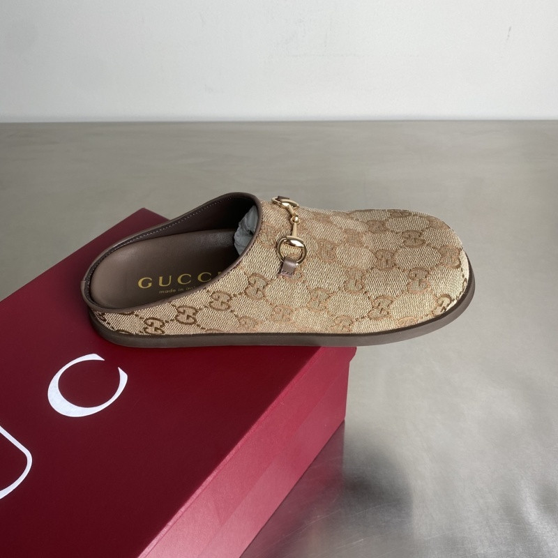 GUC LEATHER SLIDE