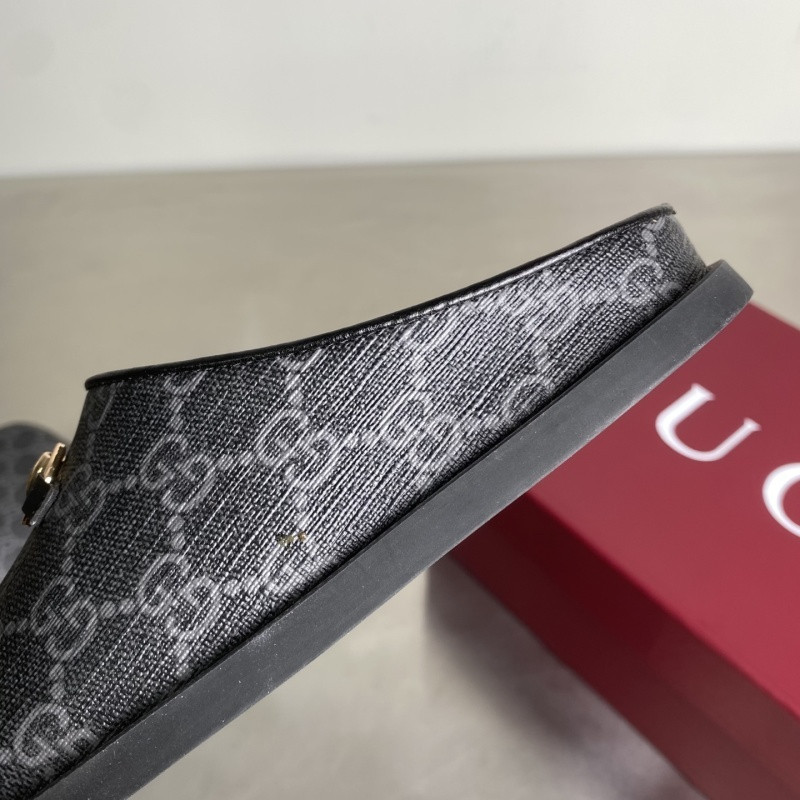 GUC LEATHER SLIDE