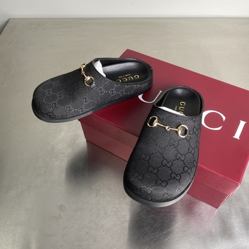 GUC LEATHER SLIDE