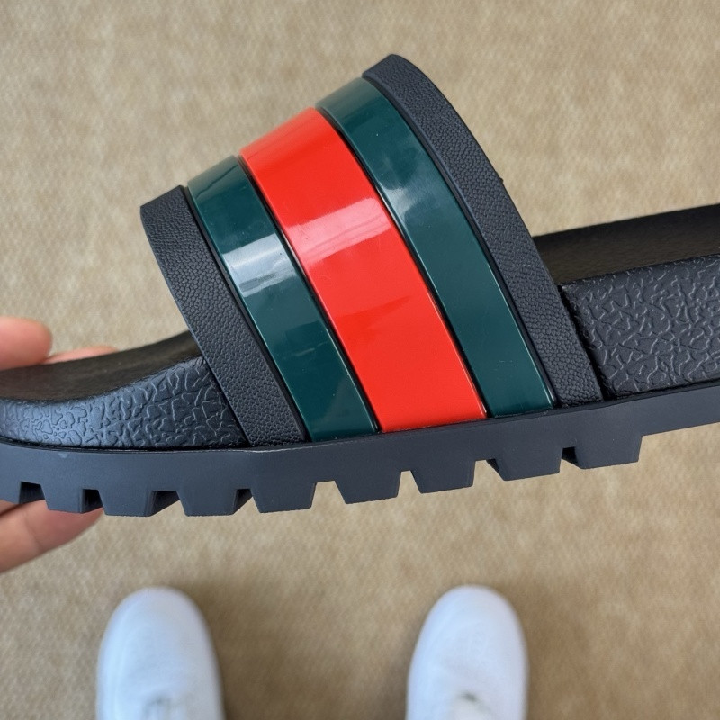GUC LEATHER SLIDE
