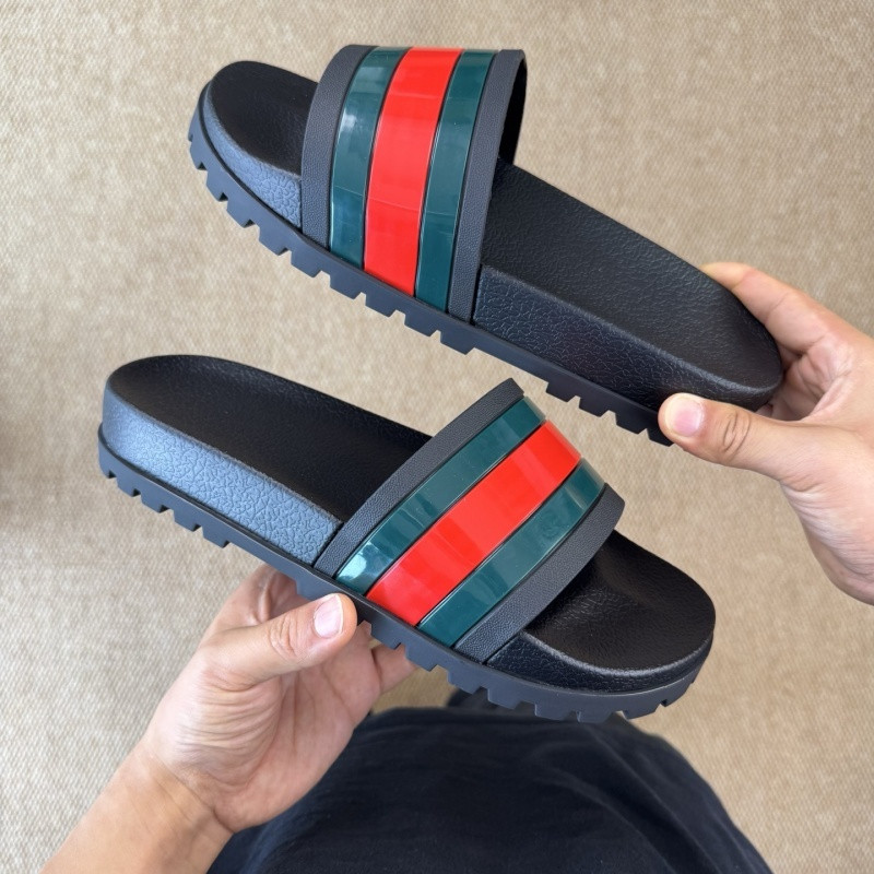 GUC LEATHER SLIDE