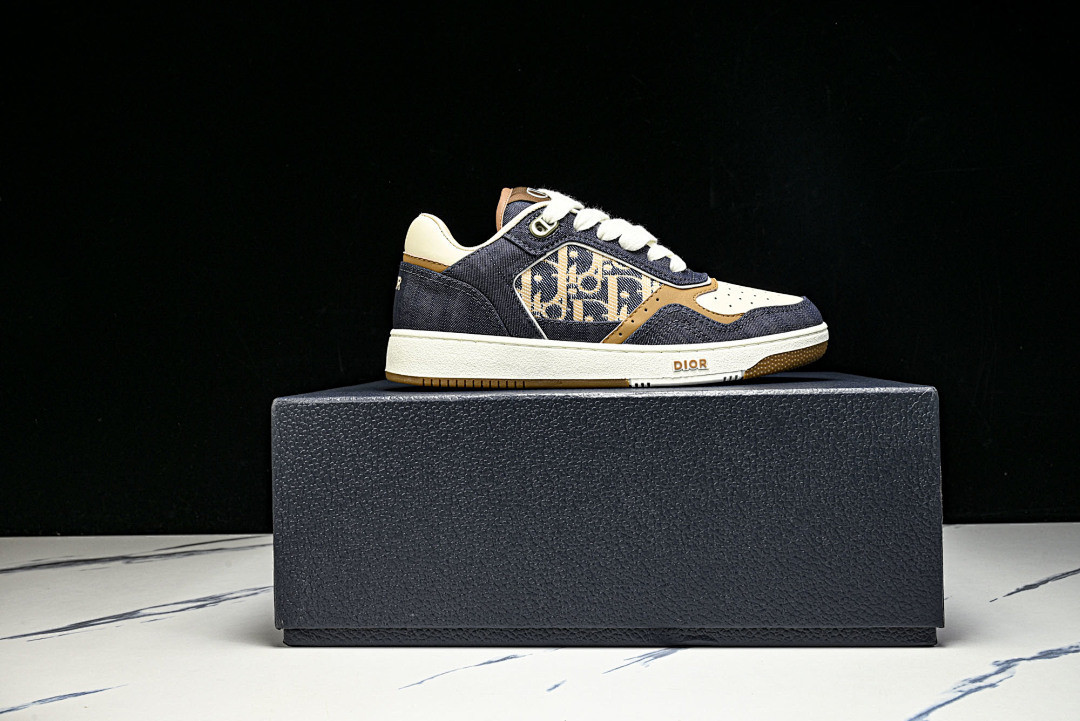 D10r SNEAKERS