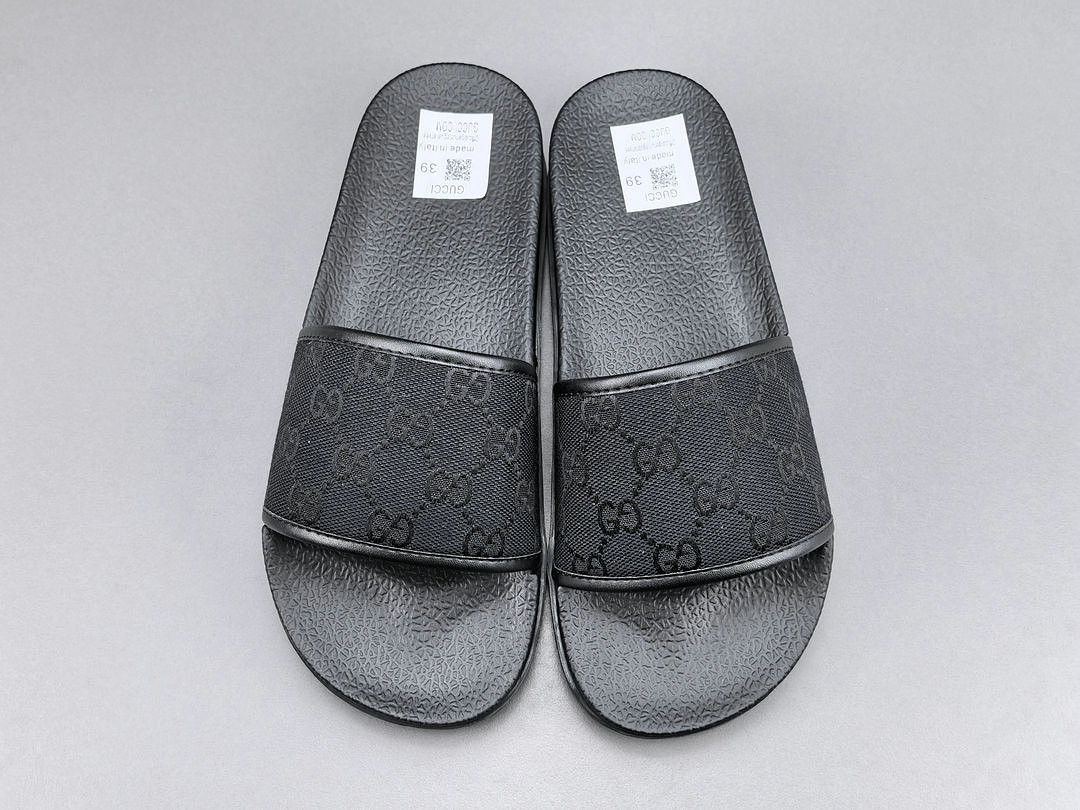 GUC LEATHER SLIDE