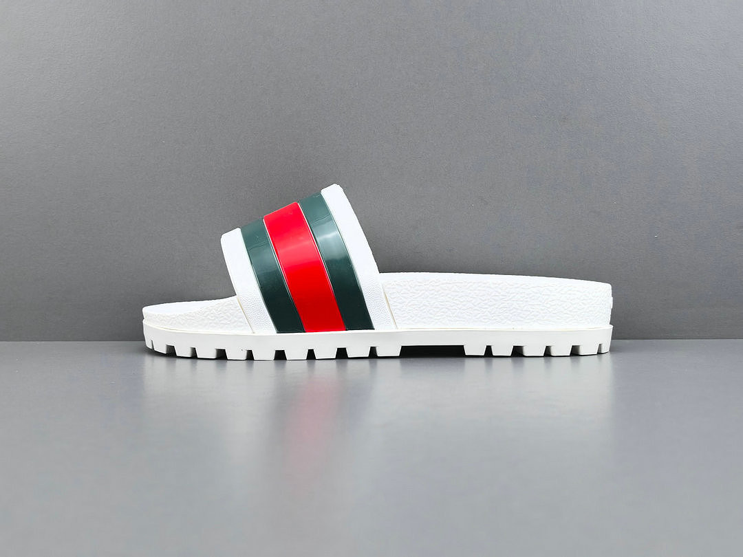 GUC LEATHER SLIDE